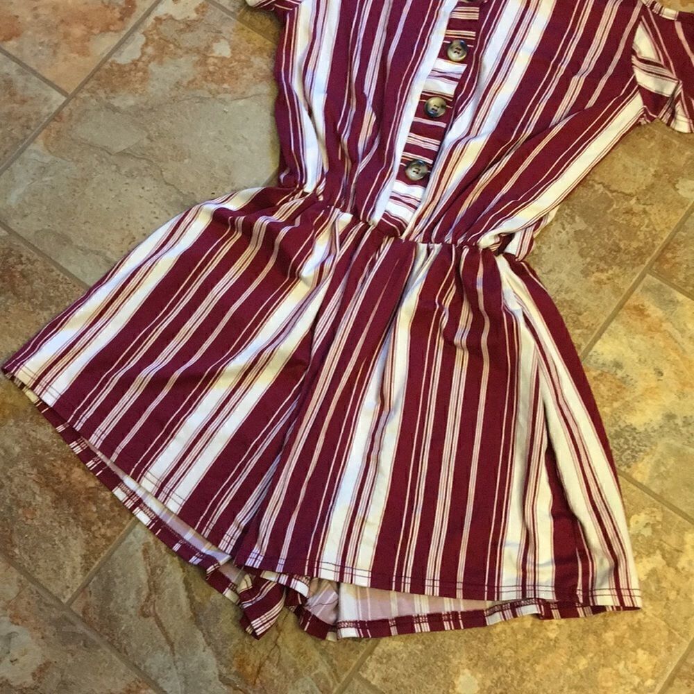 Cold-Shoulder Romper - Picture 3 of 8